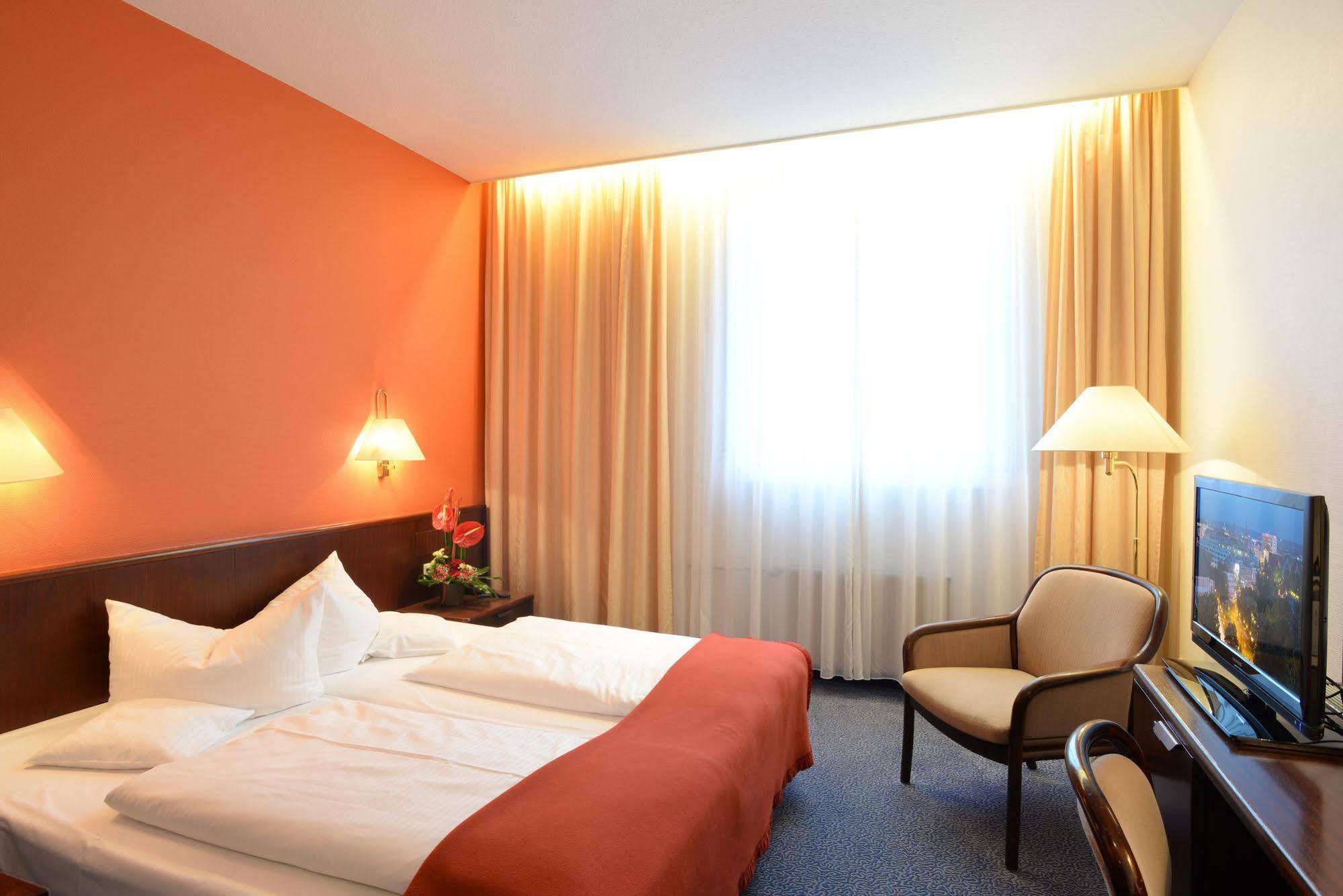 Ringhotel Loew´s Merkur Hotel 4*